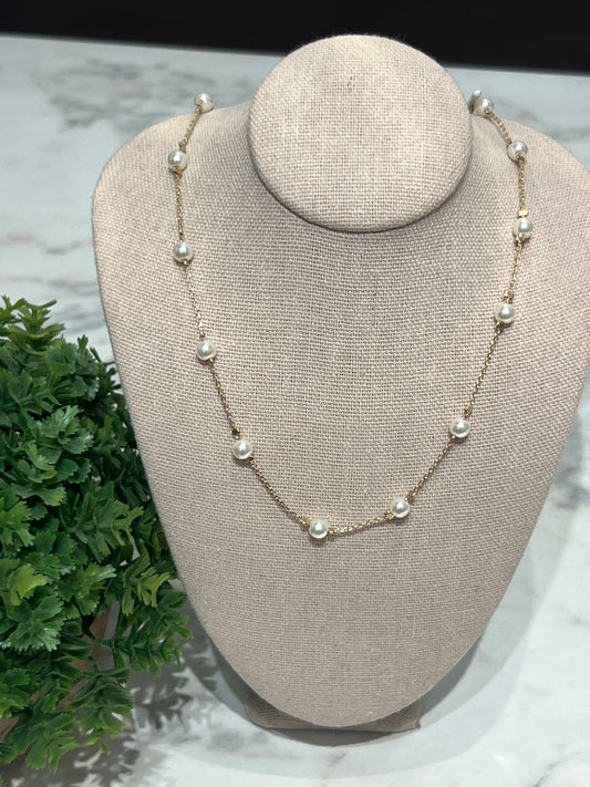 Dainty Peal Necklace